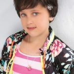 Zoe Стильный короткий детский искусственный парик для девочки с рваной челкой и прямыми волосами - Миниатюра главного фото
