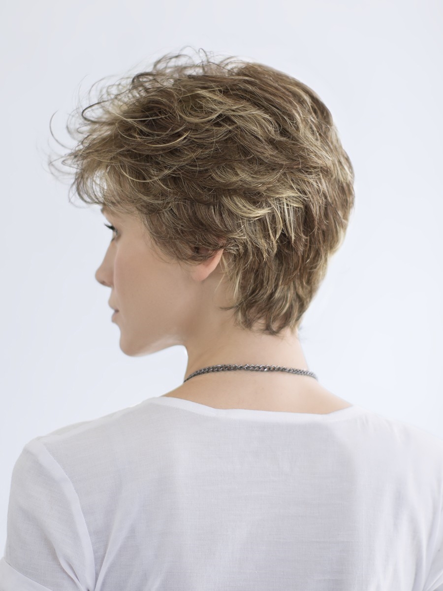 Louise Очаровательный короткий женский искусственный парик с градуированной челкой - Фото №3