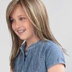 Sara Красивый длинный детский искусственный парик для девочки с косым пробором и прямыми волосами Миниатюра Фото №3